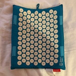 SPOONK SPACE Blue Acupressure Mat wi